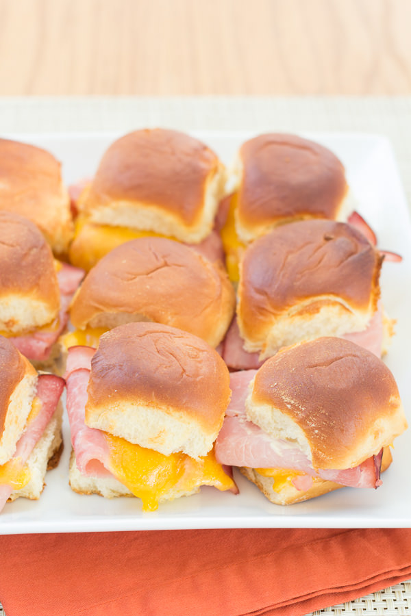 https://kristineskitchenblog.com/wp-content/uploads/2014/05/These-Ham-and-Cheddar-Sliders-with-Honey-Mustard-are-kid-friendly-and-super-easy-to-make-Kristines-Kitchen-2998.jpg