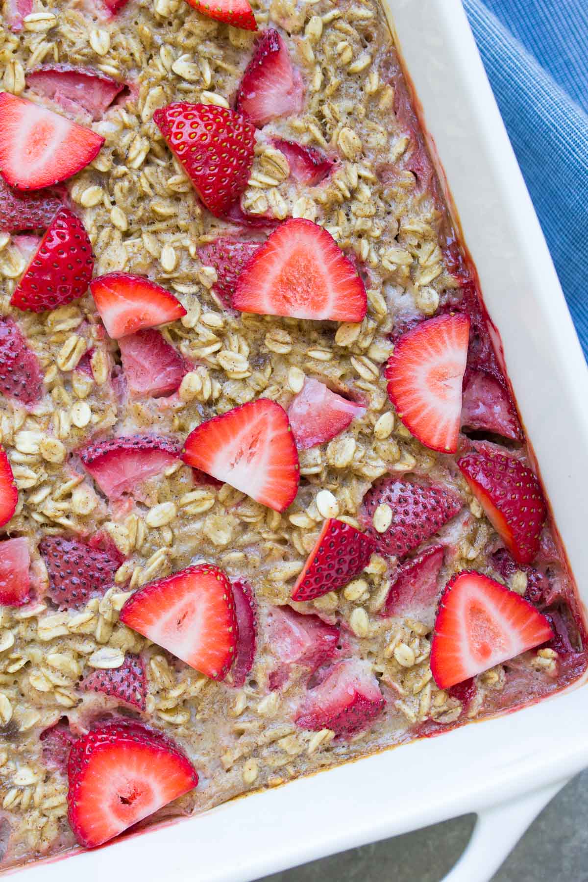 Strawberry Banana Baked Oatmeal