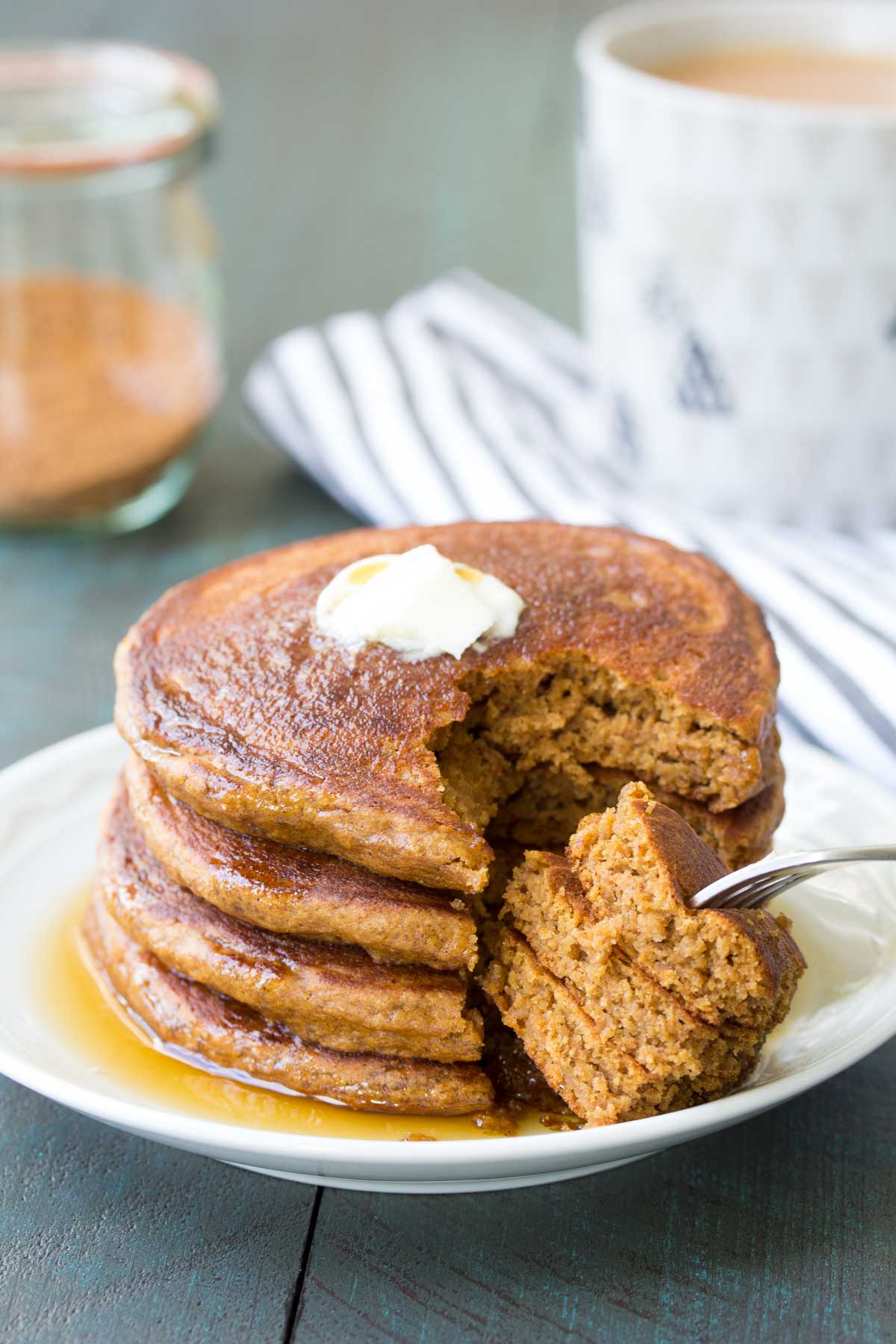 Healthy Gingerbread Pancakes