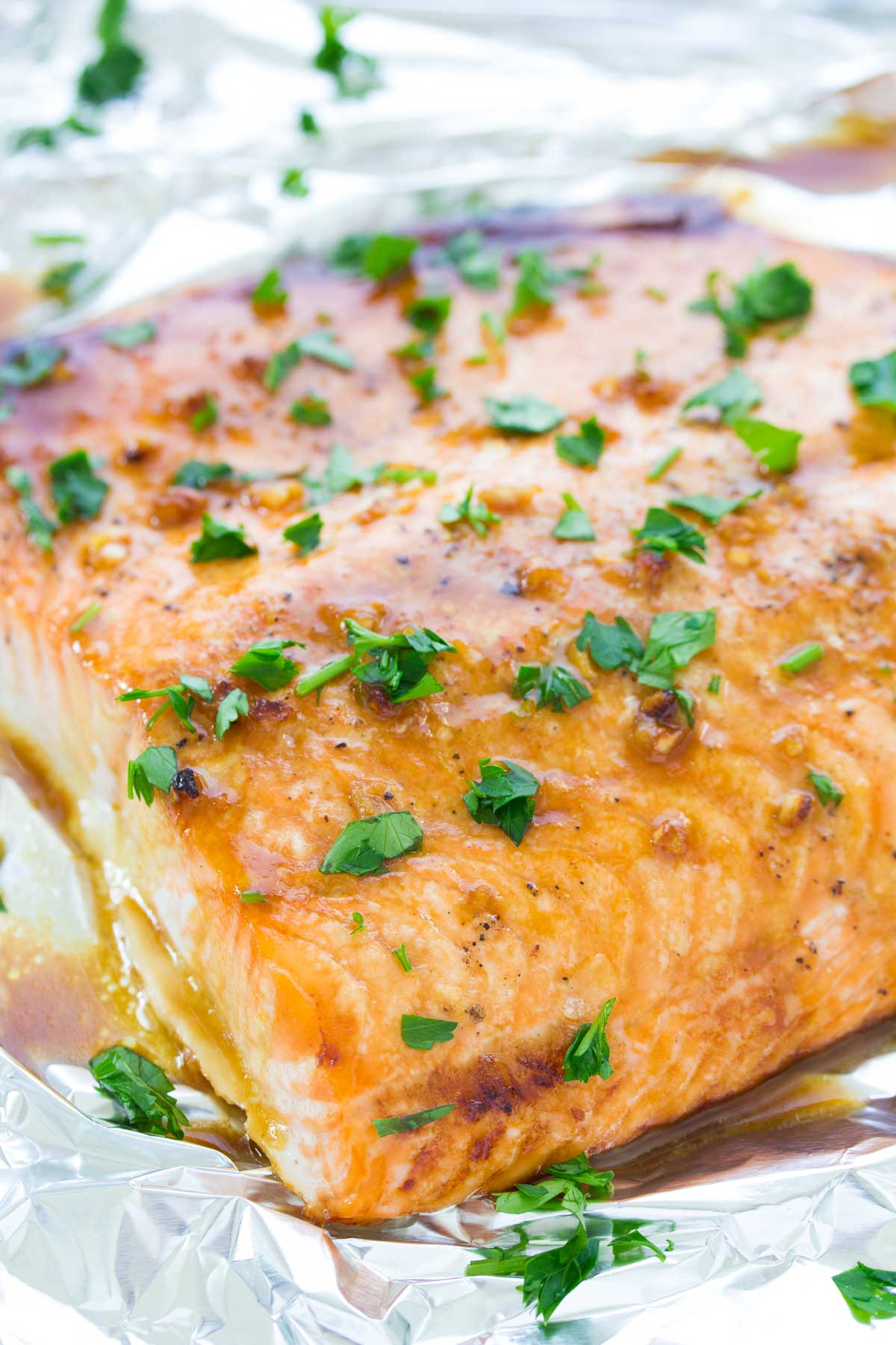 Baked Salmon Recipe : Baked Honey Garlic Salmon in Foil — Eatwell101 ...