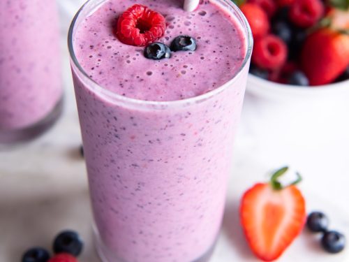 https://kristineskitchenblog.com/wp-content/uploads/2022/02/best-berry-smoothie-recipe-06-500x375.jpg