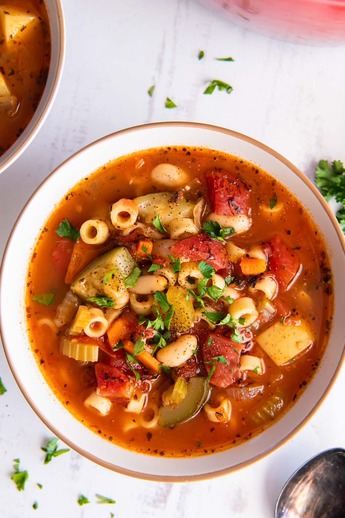 https://kristineskitchenblog.com/wp-content/uploads/2022/02/minestrone-soup-22-2.jpg