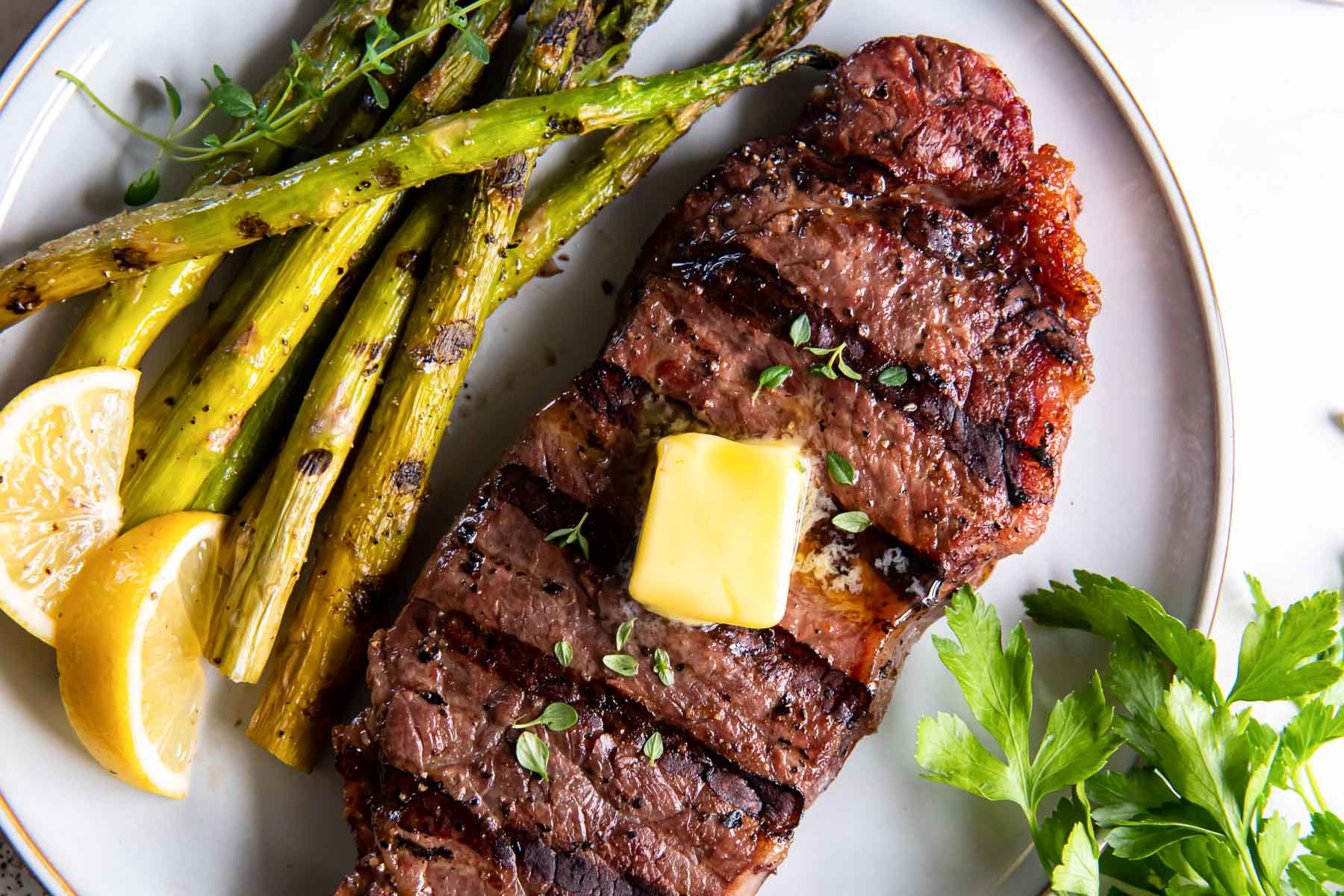 https://kristineskitchenblog.com/wp-content/uploads/2022/05/how-to-grill-a-perfect-steak-14-2.jpg