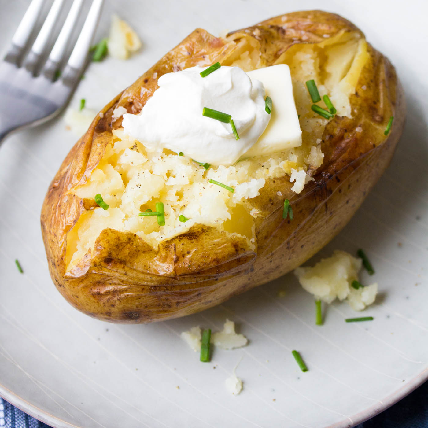 https://kristineskitchenblog.com/wp-content/uploads/2023/02/instant-pot-baked-potatoes-recipe-4442.jpg