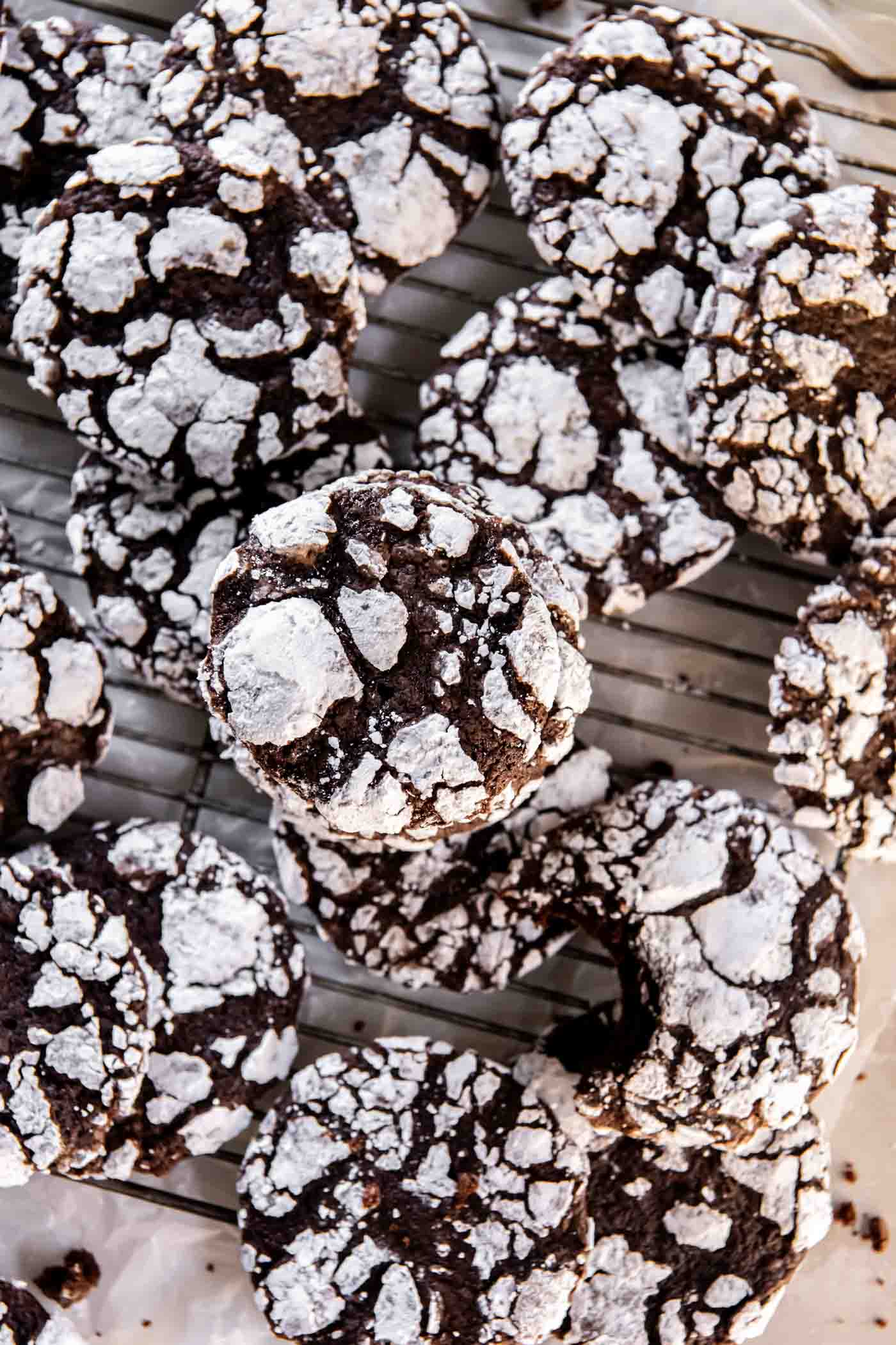 chocolate-crinkle-cookies-17-2.jpg